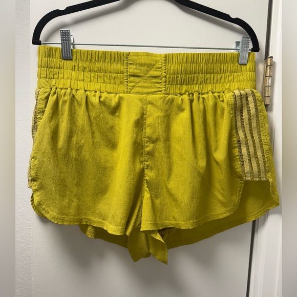 free people movement Pants - Free People Movement Chartreuse Running Shorts Lace Panel Lined Zip Pocket Size